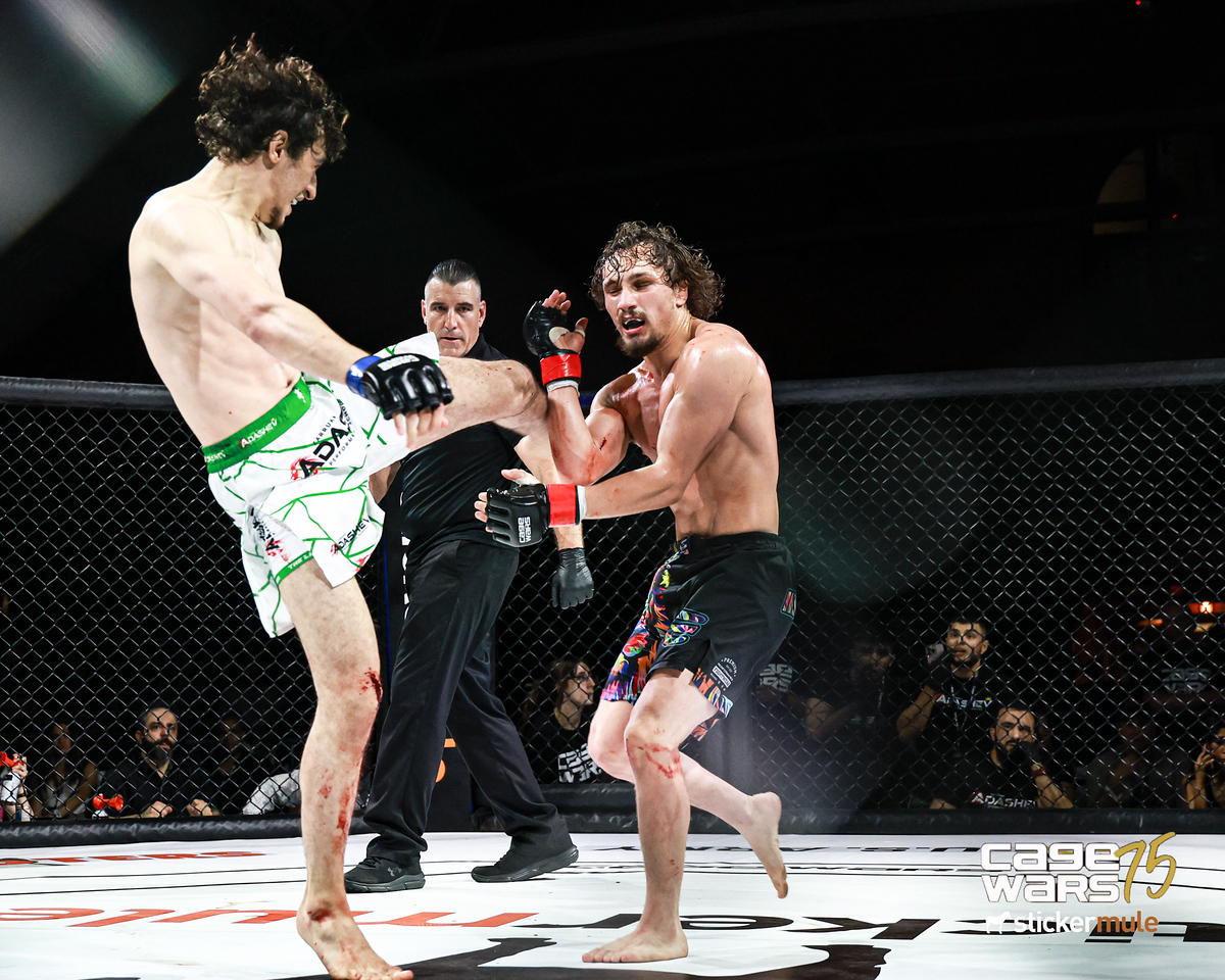 Cage Wars 76